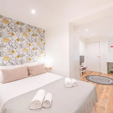 Guestready - Charming Studio- Newly Renovated! * Lisboa
