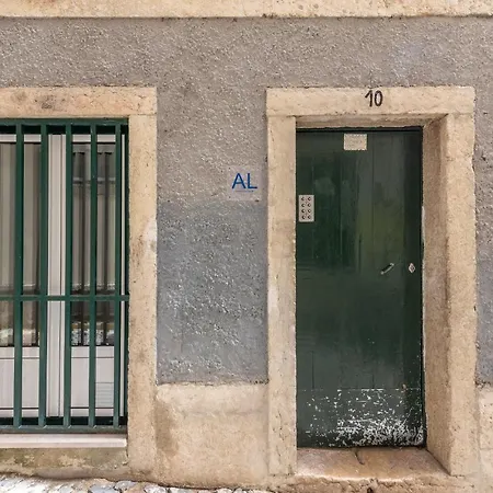 Guestready - Charming Studio- Newly Renovated! * Lisboa